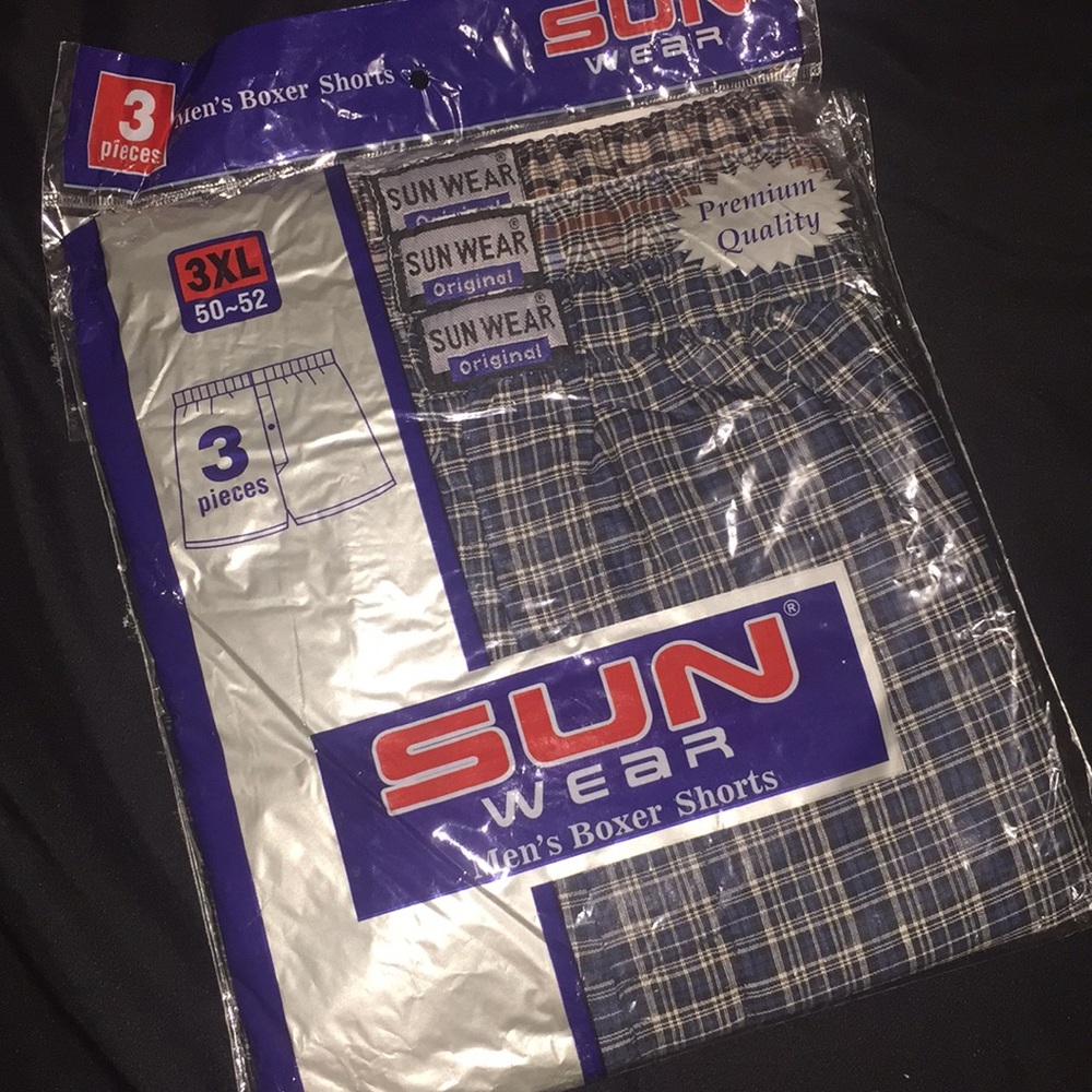 Men’s 3x boxer shorts.